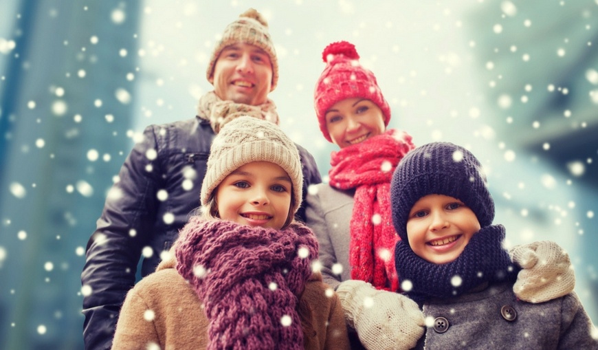 Happy-family-bundled-up-in-winter-snow Happy-family-bundled-up-in-winter-snow
